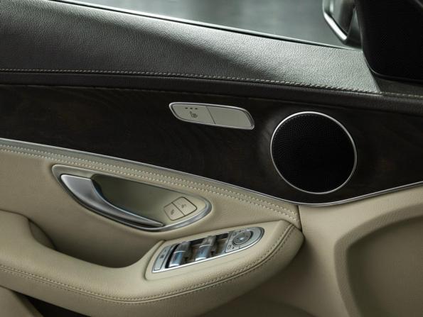 Mercedes-Benz C-Класс IV (W205) с пробегом 2015 года, цена 1 980 000 рублей, 127775 км, седан, Автокод Объявления