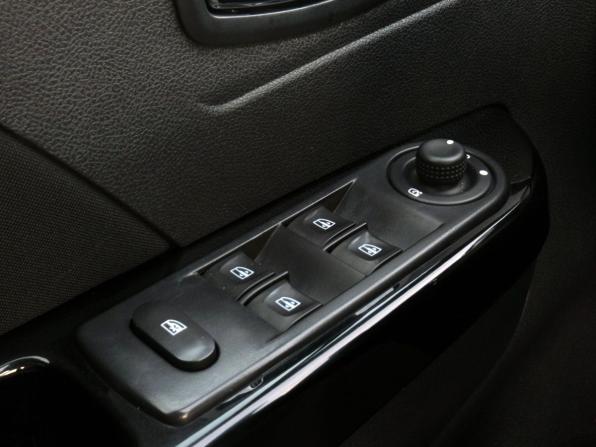 Renault Kaptur I с пробегом 2017 года, цена 1 210 000 рублей, 183277 км, внедорожник, Автокод Объявления