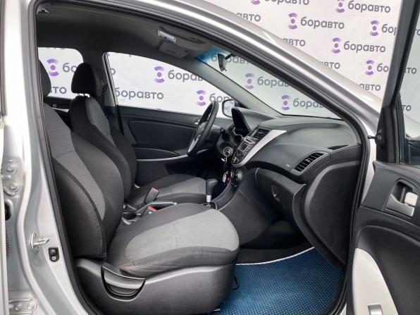 Hyundai Solaris I с пробегом 2014 года, цена 985 000 рублей, 129332 км, хэтчбек, Автокод Объявления