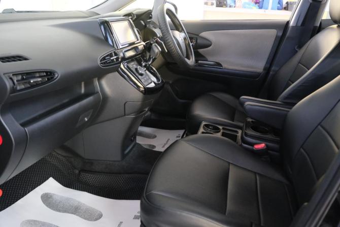 Toyota Wish II Рестайлинг с пробегом 2012 года, цена 1 469 000 рублей, 101945 км, минивэн, Автокод Объявления