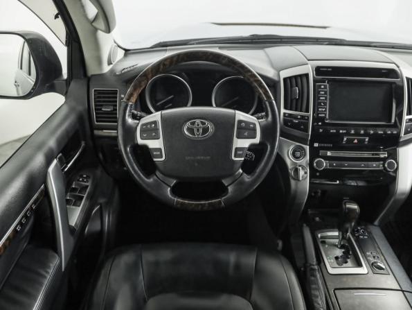 Toyota Land Cruiser 200 Series Рестайлинг 1 с пробегом 2013 года, цена 2 525 000 рублей, 667708 км, внедорожник, Автокод Объявления