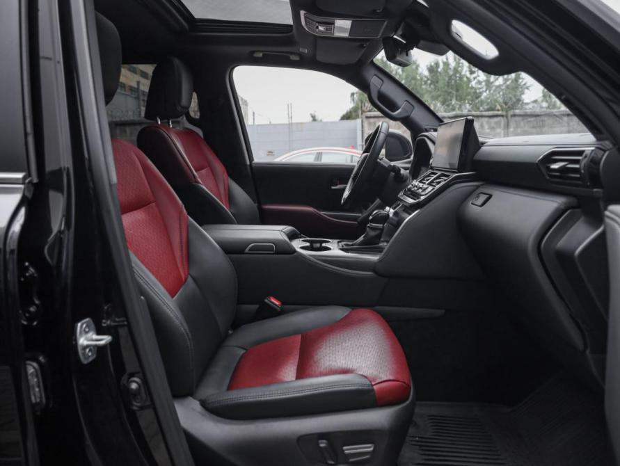Toyota Land Cruiser 300 Series Санкт-Петербург  - изображение 32