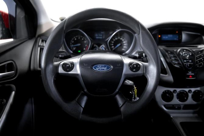 Ford Focus III с пробегом 2011 года, цена 660 000 рублей, 242096 км, хэтчбек, Автокод Объявления