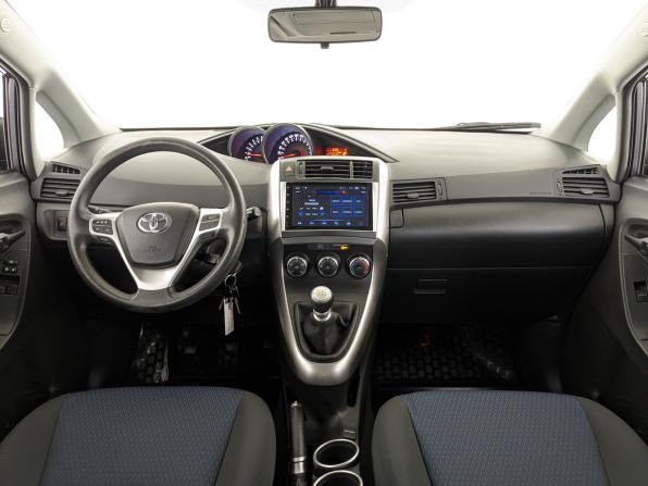 Toyota Verso I Рестайлинг с пробегом 2015 года, цена 1 545 000 рублей, 78497 км, компактвэн, Автокод Объявления