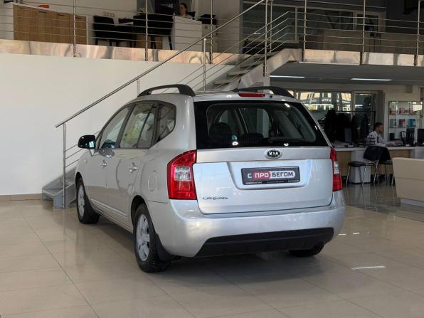 Kia Carens II (UN) с пробегом 2010 года, цена 799 900 рублей, 216000 км, компактвэн, Автокод Объявления