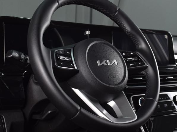 Kia Seltos I Рестайлинг с пробегом 2024 года, цена 2 475 995 рублей, 5006 км, внедорожник, Автокод Объявления