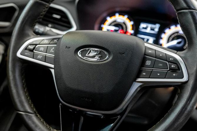 Lada (ВАЗ) Vesta I Рестайлинг (NG) с пробегом 2023 года, цена 1 310 000 рублей, 45000 км, седан, Автокод Объявления