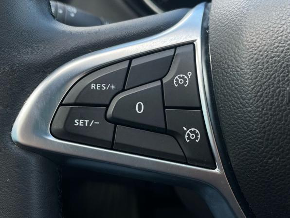 Renault Kaptur I Рестайлинг с пробегом 2021 года, цена 1 530 000 рублей, 46048 км, внедорожник, Автокод Объявления