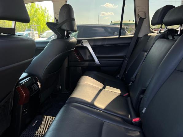 Toyota Land Cruiser Prado 150 Series Рестайлинг 2 с пробегом 2017 года, цена 4 000 000 рублей, 151464 км, внедорожник, Автокод Объявления