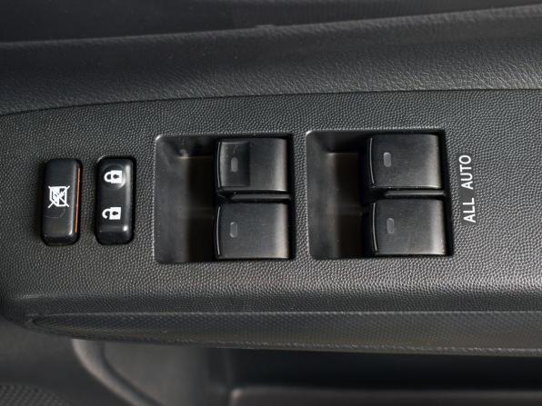 Toyota Wish II с пробегом 2010 года, цена 1 365 995 рублей, 69377 км, минивэн, Автокод Объявления