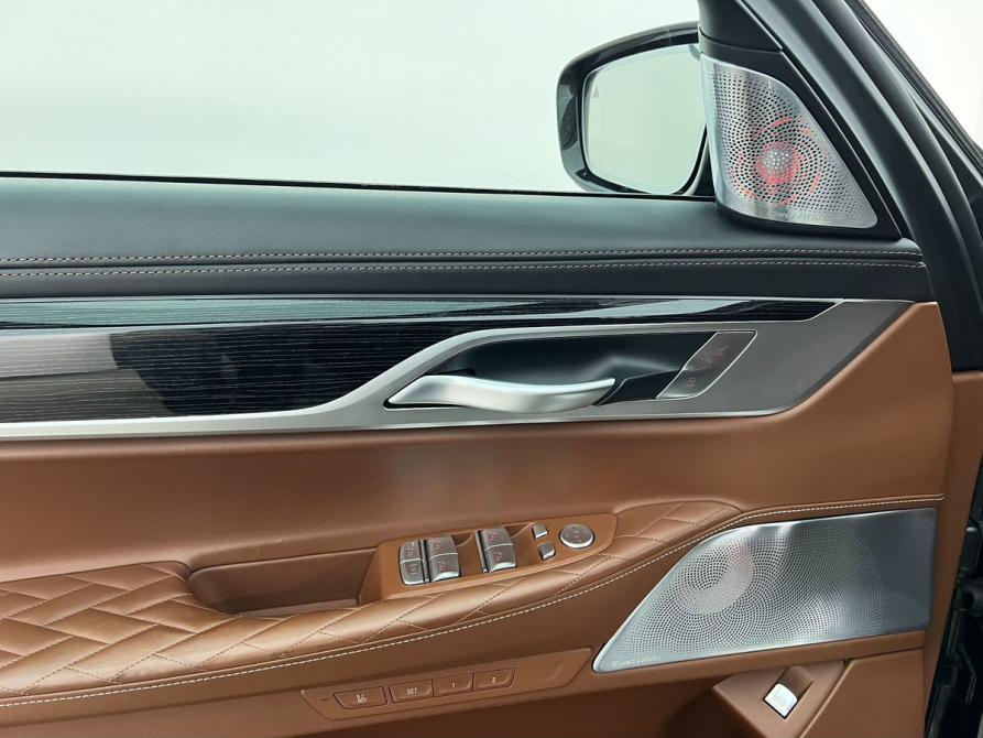 BMW 7 серии VI (G11/G12) Рестайлинг Москва  - изображение 19