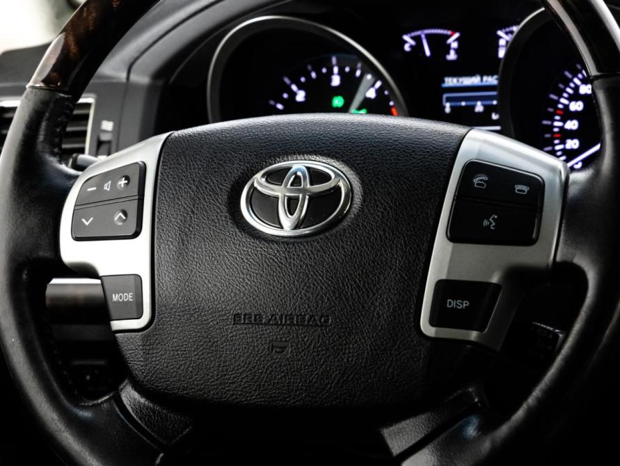 Toyota Land Cruiser 200 Series Рестайлинг 1 Санкт-Петербург  - изображение 12