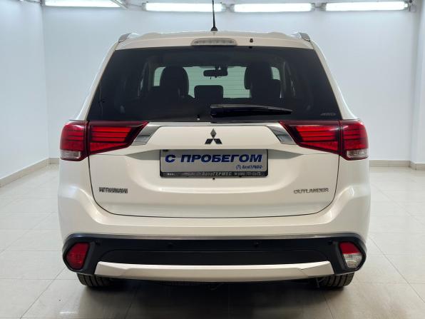 Mitsubishi Outlander III Рестайлинг 2 с пробегом 2015 года, цена 1 530 000 рублей, 149093 км, внедорожник, Автокод Объявления