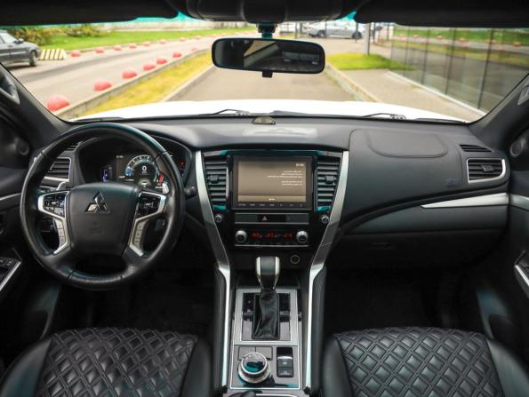Mitsubishi Montero Sport III Рестайлинг с пробегом 2022 года, цена 4 199 000 рублей, 55400 км, внедорожник, Автокод Объявления
