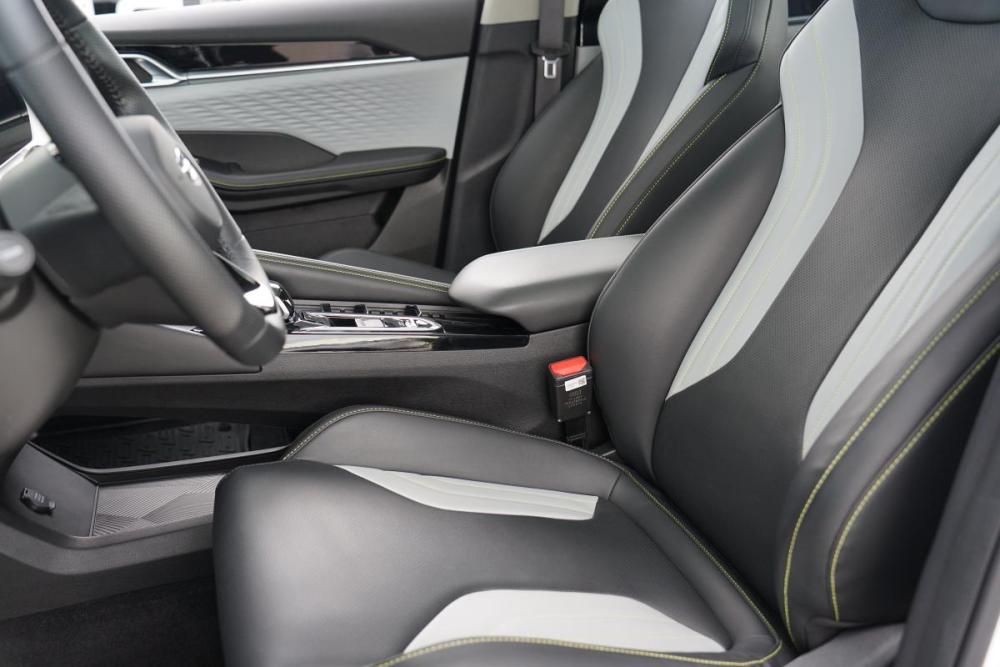 Geely Coolray I Рестайлинг Крым  - изображение 15