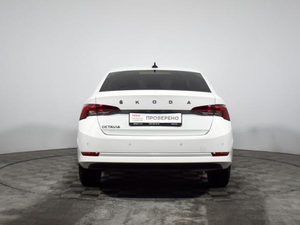 Skoda Octavia IV (A8) с пробегом 2022 года, цена 1 999 990 рублей, 79701 км, лифтбек, Автокод Объявления
