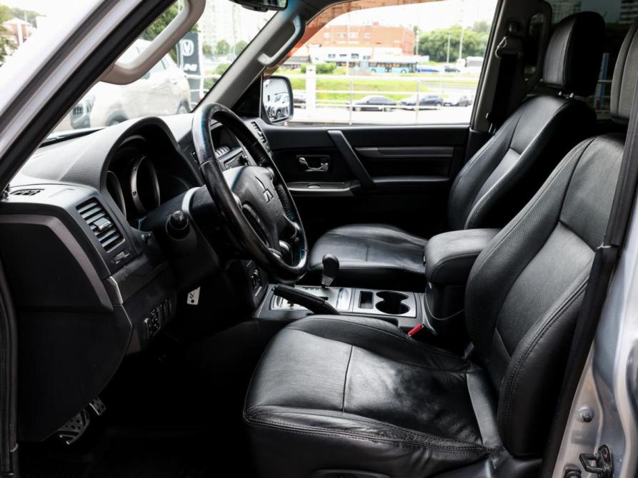 Mitsubishi Pajero IV Рестайлинг 1 Москва  - изображение 17