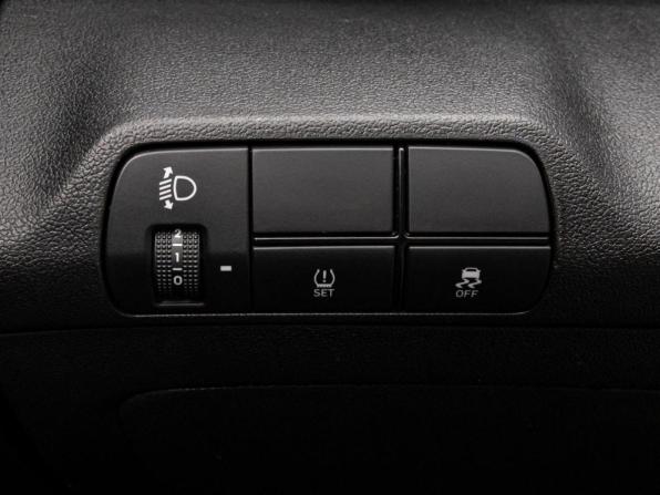 Hyundai Elantra VII (CN7) Рестайлинг с пробегом 2024 года, цена 2 290 000 рублей, 13372 км, седан, Автокод Объявления