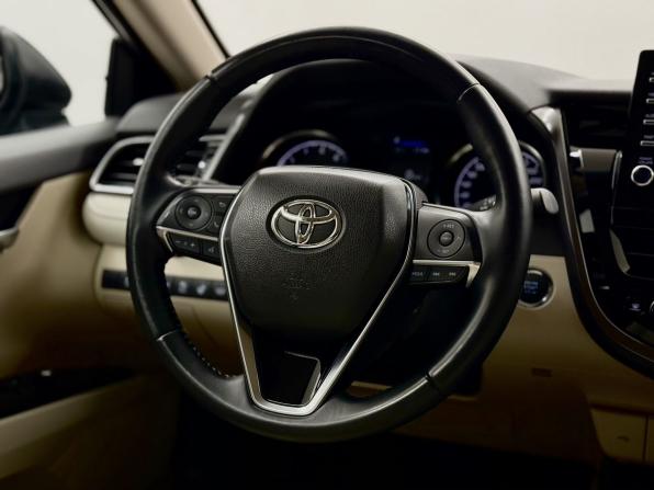 Toyota Camry VIII (XV70) Рестайлинг с пробегом 2021 года, цена 3 400 000 рублей, 74707 км, седан, Автокод Объявления
