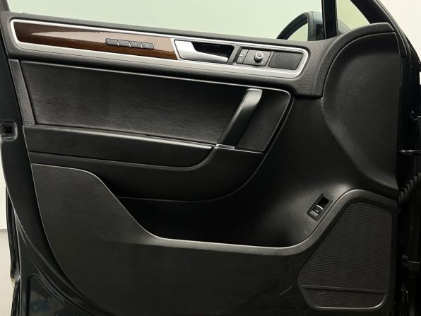Volkswagen Touareg II Рестайлинг с пробегом 2016 года, цена 3 099 000 рублей, 176000 км, внедорожник, Автокод Объявления