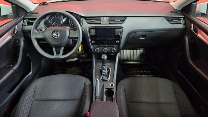 Skoda Octavia III (A7) Рестайлинг с пробегом 2020 года, цена 1 765 000 рублей, 87468 км, лифтбек, Автокод Объявления