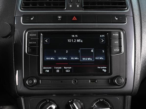 Volkswagen Polo V Рестайлинг с пробегом 2019 года, цена 1 299 000 рублей, 94131 км, седан, Автокод Объявления
