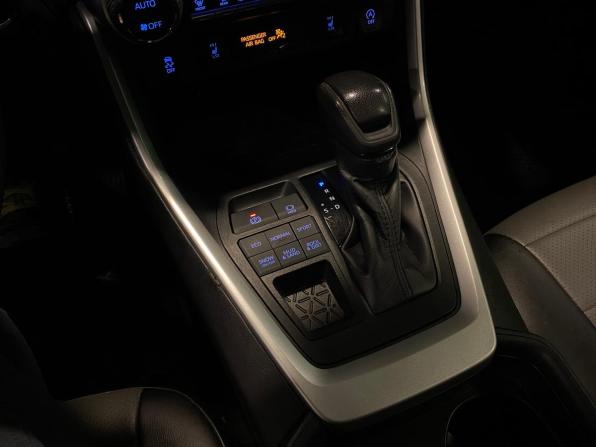 Toyota RAV4 V (XA50) с пробегом 2021 года, цена 3 100 000 рублей, 113746 км, внедорожник, Автокод Объявления