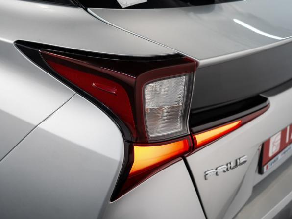 Toyota Prius IV Рестайлинг (XW50) с пробегом 2019 года, цена 1 865 000 рублей, 94500 км, лифтбек, Автокод Объявления