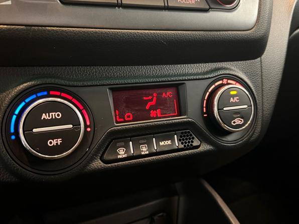 Kia Rio III с пробегом 2013 года, цена 800 000 рублей, 216000 км, седан, Автокод Объявления