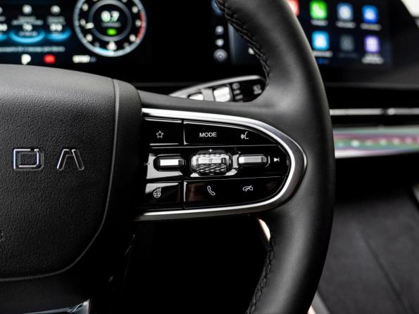 Omoda C5 I Рестайлинг с пробегом 2024 года, цена 1 760 000 рублей, 57707 км, внедорожник, Автокод Объявления