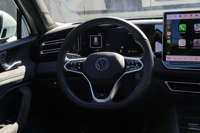 Volkswagen Tiguan III (China Market) с пробегом 2024 года, цена 4 350 000 рублей, 30737 км, внедорожник, Автокод Объявления
