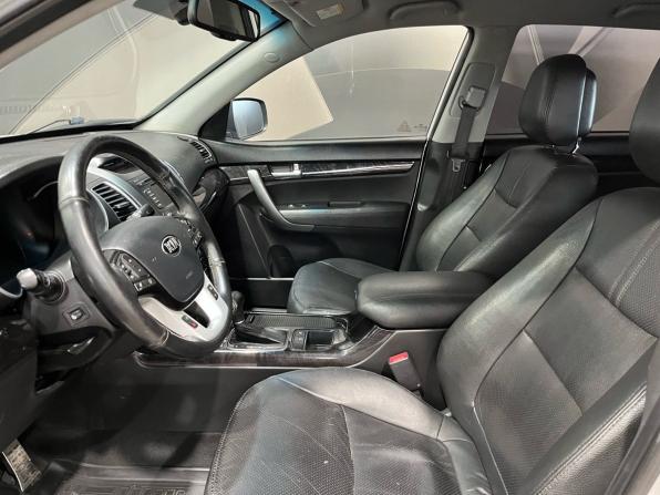 Kia Sorento II Рестайлинг с пробегом 2012 года, цена 1 260 000 рублей, 358934 км, внедорожник, Автокод Объявления