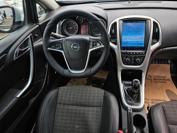 Opel Astra J Рестайлинг с пробегом 2012 года, цена 700 000 рублей, 89000 км, хэтчбек, Автокод Объявления