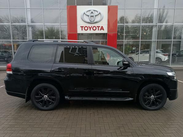 Toyota Land Cruiser 200 Series Рестайлинг 2 с пробегом 2017 года, цена 6 800 000 рублей, 241032 км, внедорожник, Автокод Объявления