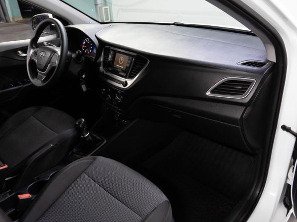 Hyundai Solaris II с пробегом 2018 года, цена 850 000 рублей, 204677 км, седан, Автокод Объявления