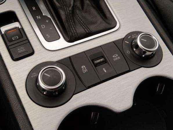 Volkswagen Touareg II с пробегом 2011 года, цена 2 300 000 рублей, 121635 км, внедорожник, Автокод Объявления