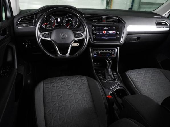 Volkswagen Tiguan II Рестайлинг с пробегом 2021 года, цена 2 349 000 рублей, 142523 км, внедорожник, Автокод Объявления