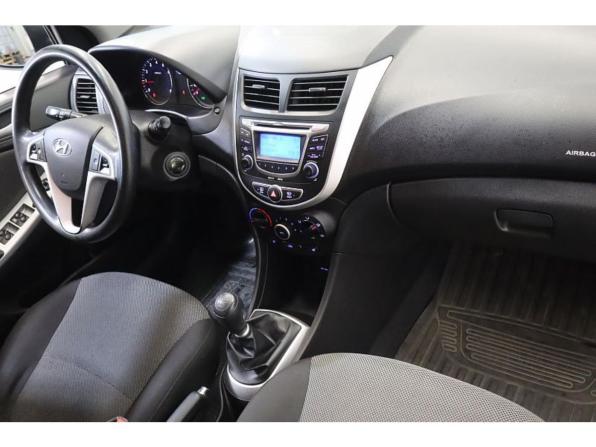 Hyundai Solaris I с пробегом 2012 года, цена 794 800 рублей, 111510 км, седан, Автокод Объявления