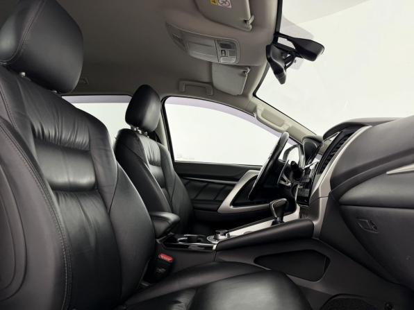 Mitsubishi Pajero Sport III с пробегом 2018 года, цена 2 880 000 рублей, 189759 км, внедорожник, Автокод Объявления