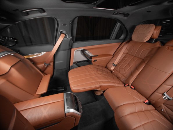 Новый BMW 7 серии VII (G70) 2024 года, цена 25 867 300 рублей, седан, Автокод Объявления