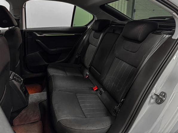 Skoda Octavia III (A7) Рестайлинг с пробегом 2018 года, цена 2 389 000 рублей, 73947 км, лифтбек, Автокод Объявления