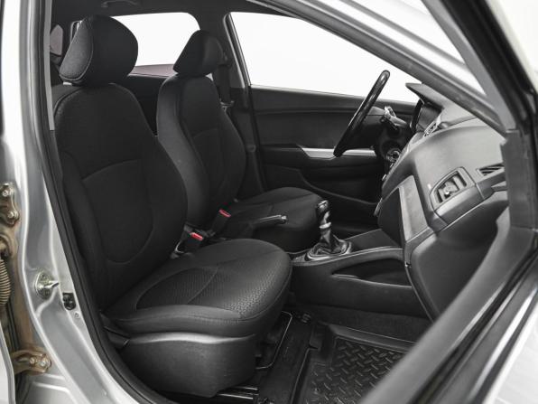 Kia Rio III Рестайлинг с пробегом 2016 года, цена 1 048 000 рублей, 90382 км, хэтчбек, Автокод Объявления