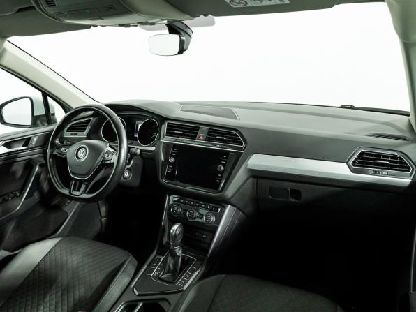 Volkswagen Tiguan II с пробегом 2018 года, цена 1 999 900 рублей, 129934 км, внедорожник, Автокод Объявления
