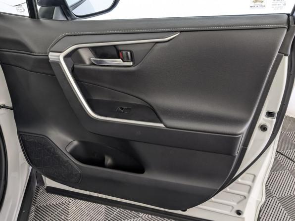 Toyota RAV4 V (XA50) с пробегом 2021 года, цена 3 250 000 рублей, 108997 км, внедорожник, Автокод Объявления