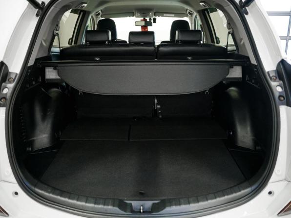 Toyota RAV4 IV (XA40) Рестайлинг с пробегом 2016 года, цена 2 300 000 рублей, 98178 км, внедорожник, Автокод Объявления
