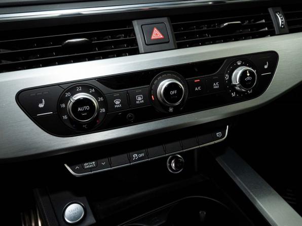 Audi A4 V (B9) с пробегом 2017 года, цена 2 143 000 рублей, 212000 км, седан, Автокод Объявления