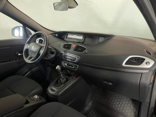 Renault Scenic III с пробегом 2009 года, цена 645 000 рублей, 227031 км, минивэн, Автокод Объявления