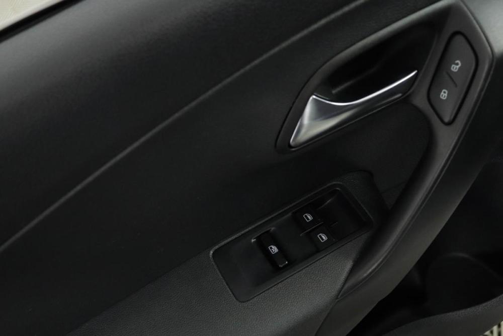Volkswagen Polo V Рестайлинг Казань  - изображение 18