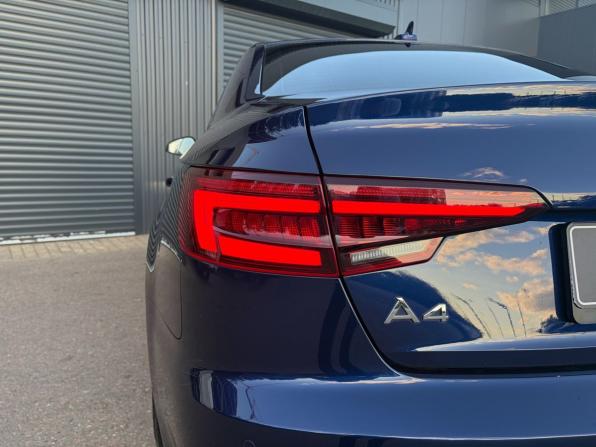 Audi A4 V (B9) с пробегом 2018 года, цена 1 850 000 рублей, 162710 км, седан, Автокод Объявления