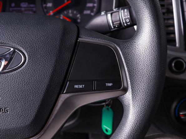 Hyundai Solaris II Рестайлинг с пробегом 2021 года, цена 1 599 000 рублей, 68000 км, седан, Автокод Объявления